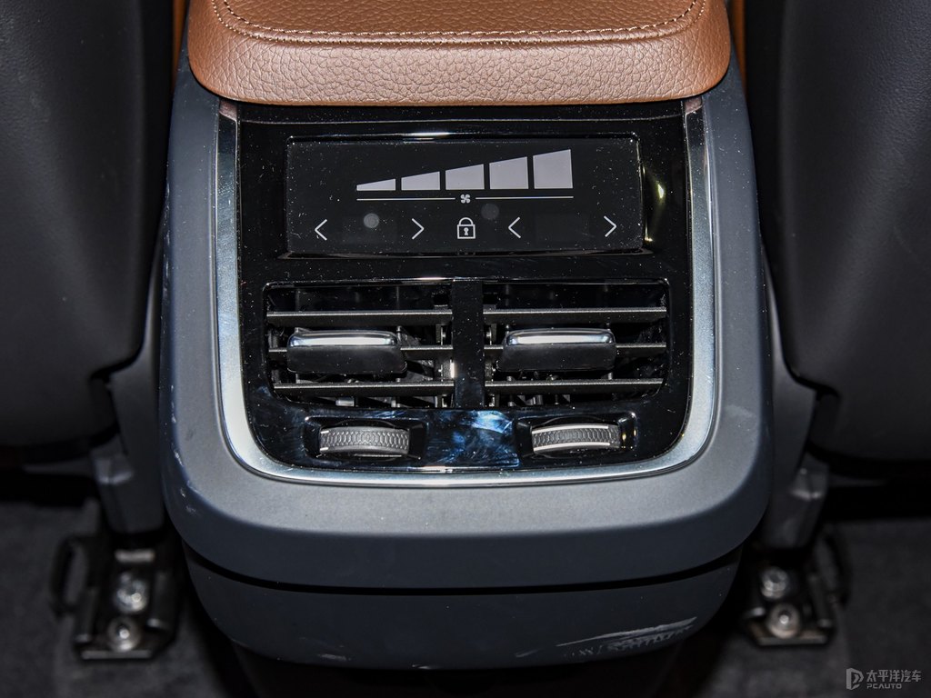 瑪瑙黑沃爾沃XC90座椅內(nèi)飾圖片