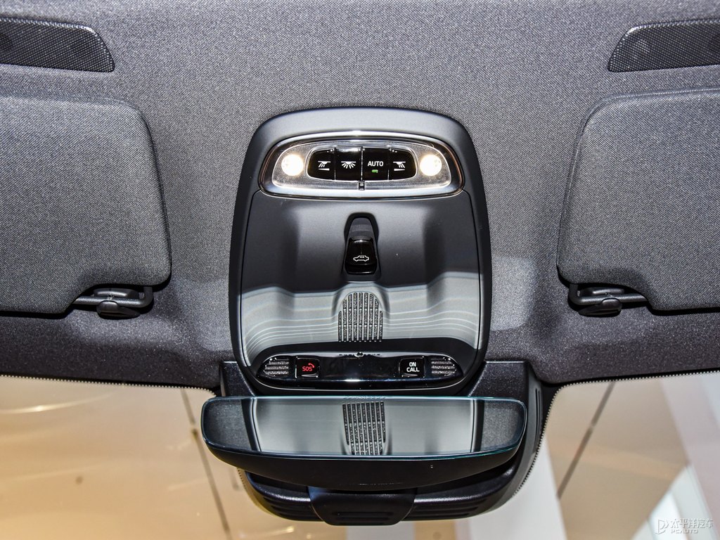 瑪瑙黑沃爾沃XC90車廂內(nèi)飾圖片