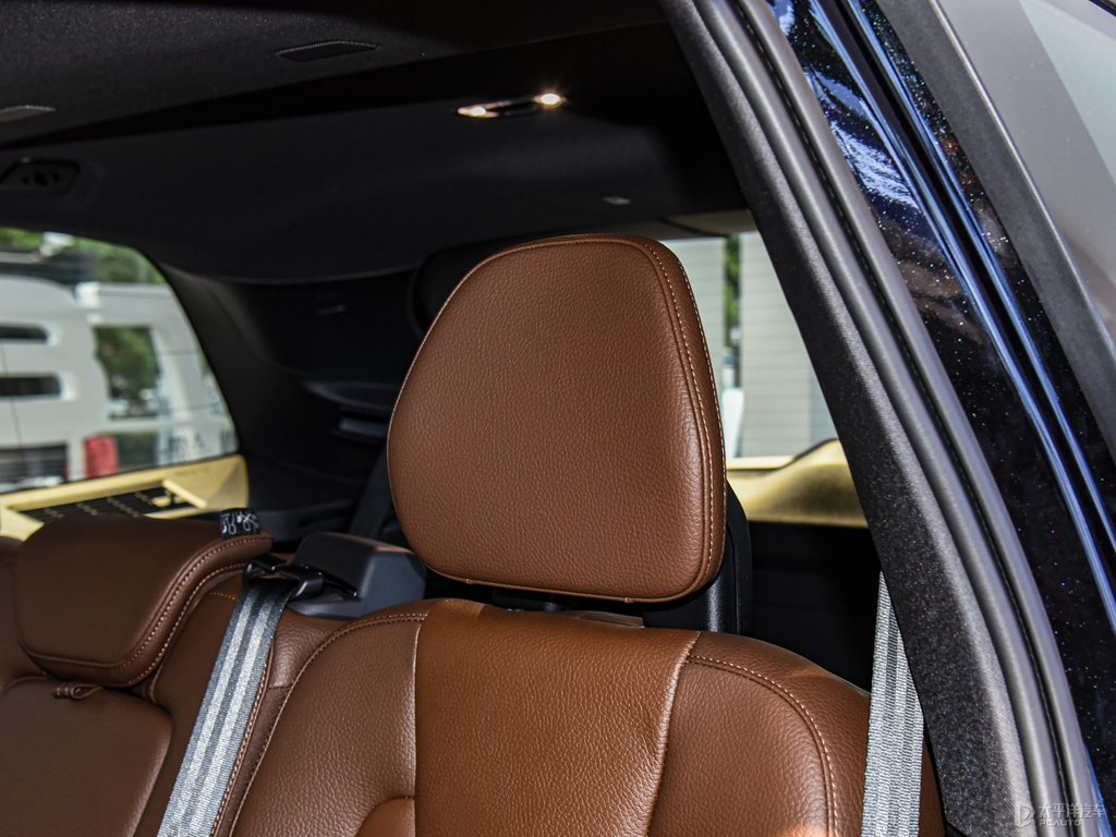 瑪瑙黑沃爾沃XC90座椅內(nèi)飾圖片