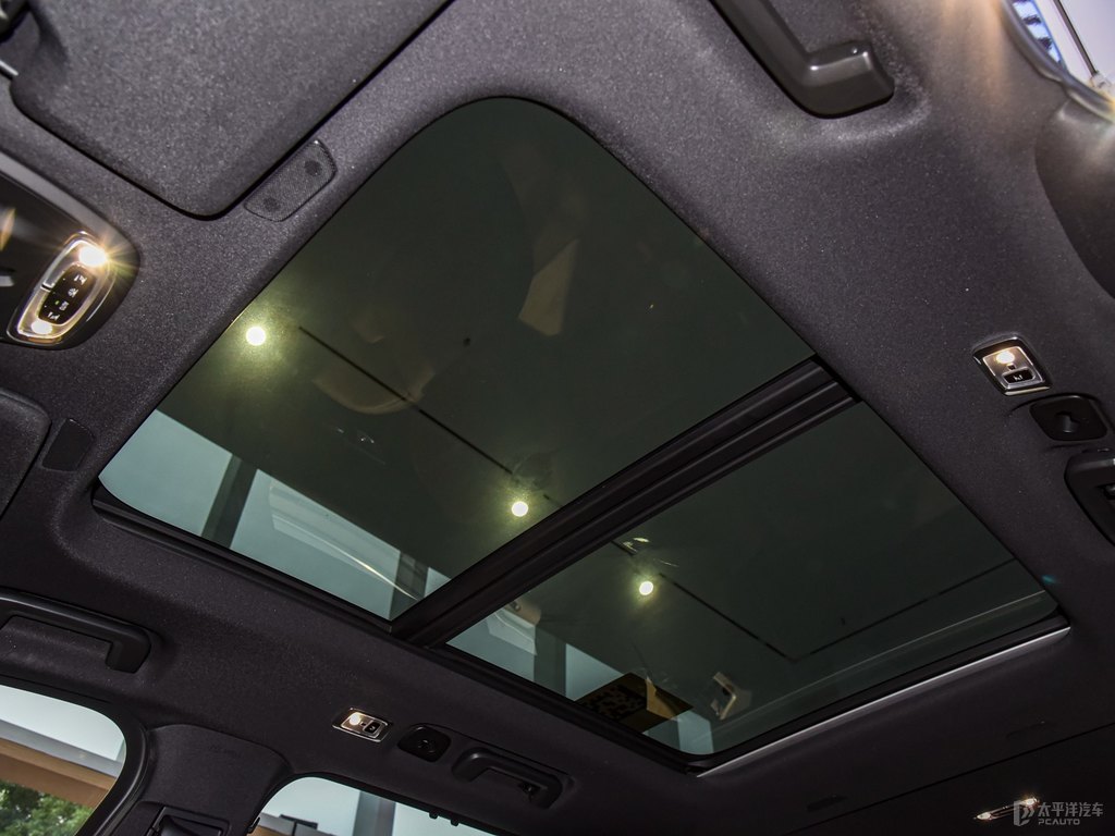 瑪瑙黑沃爾沃XC90車廂內(nèi)飾圖片
