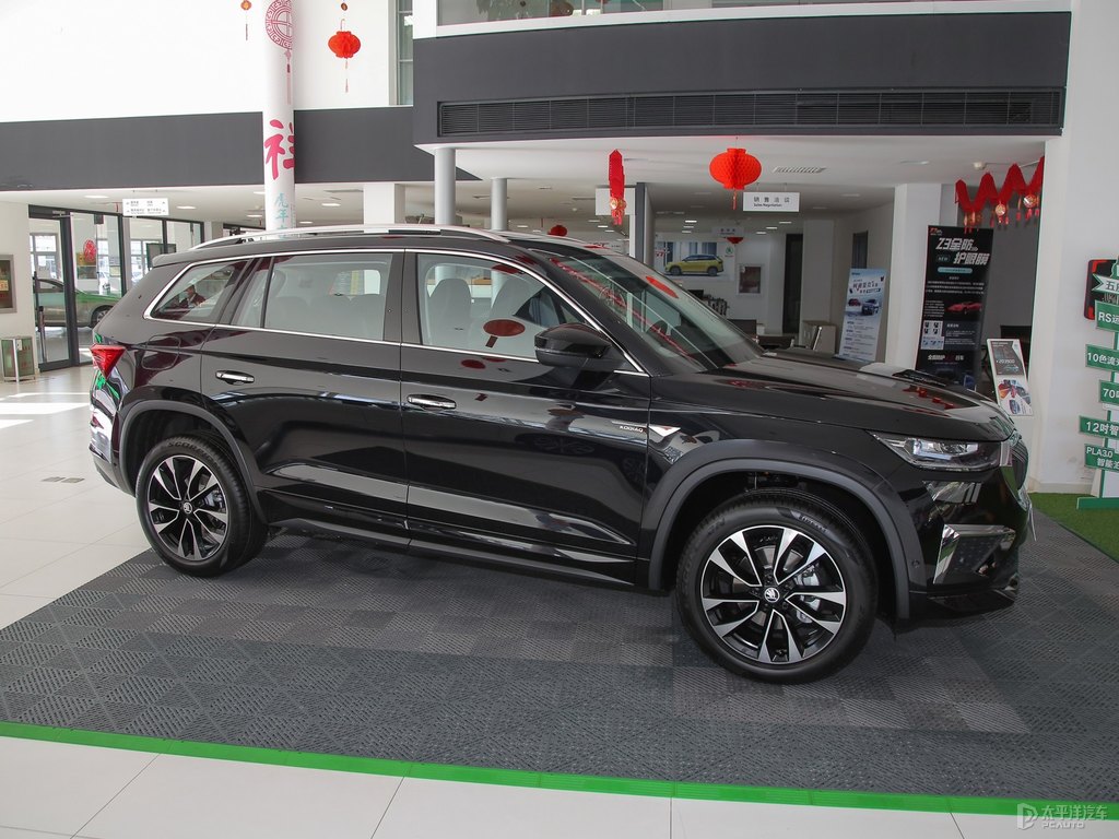 沉靜黑柯迪亞克整車(chē)外觀外觀圖片