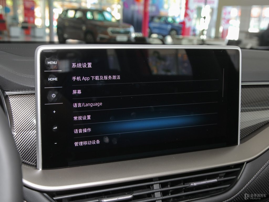 沉靜黑柯迪亞克中控內(nèi)飾圖片