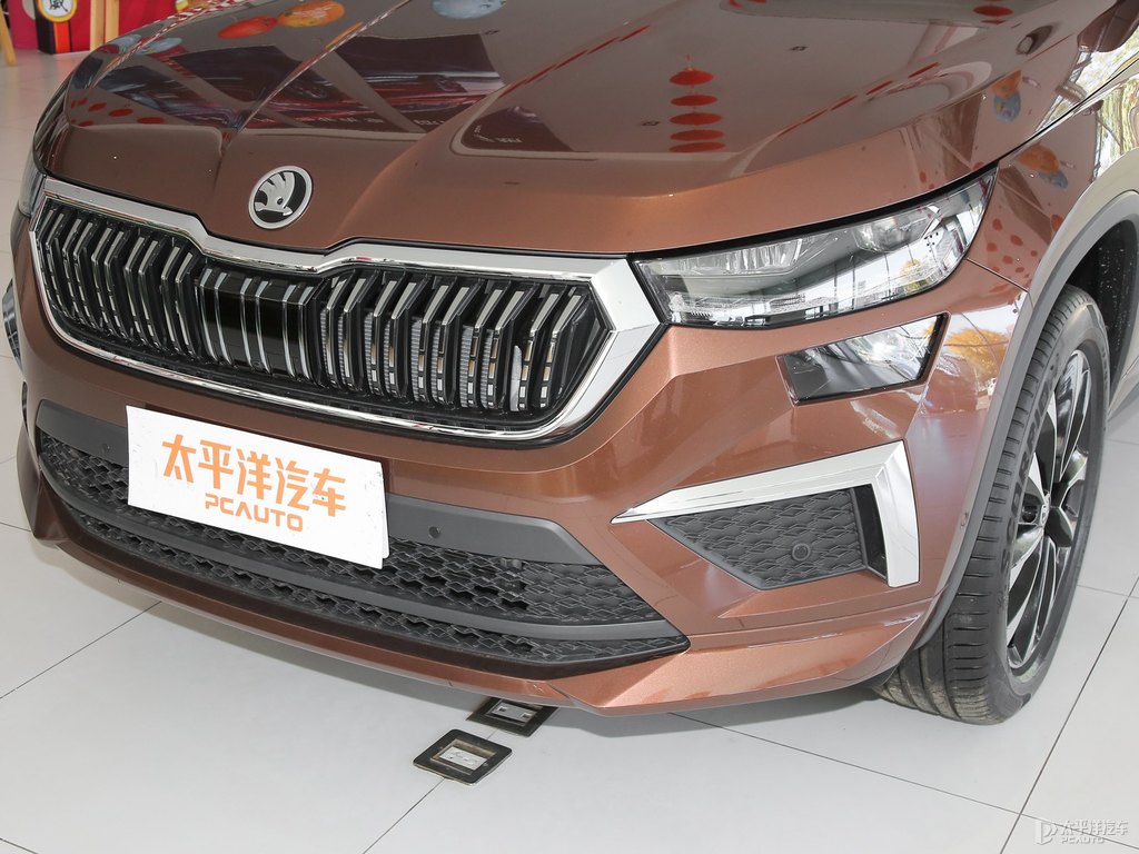 楓香棕柯迪亞克車頭外觀圖片