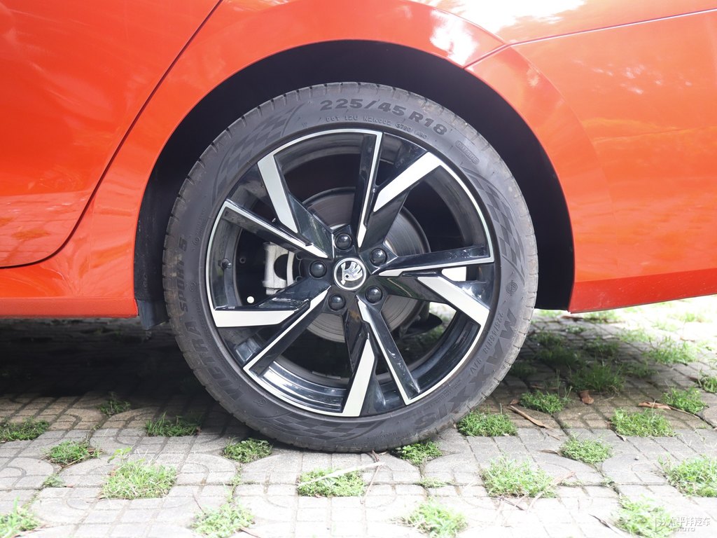 能量橙明銳車身外觀圖片