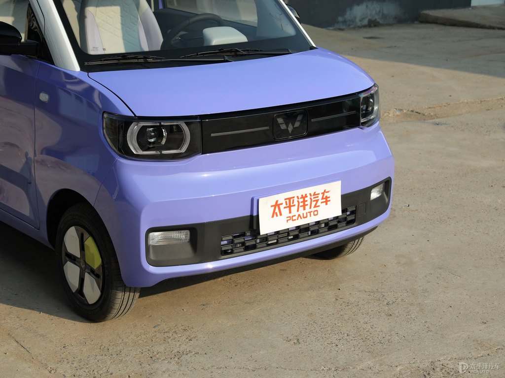 白色+薰衣草紫宏光MINIEV車頭外觀圖片