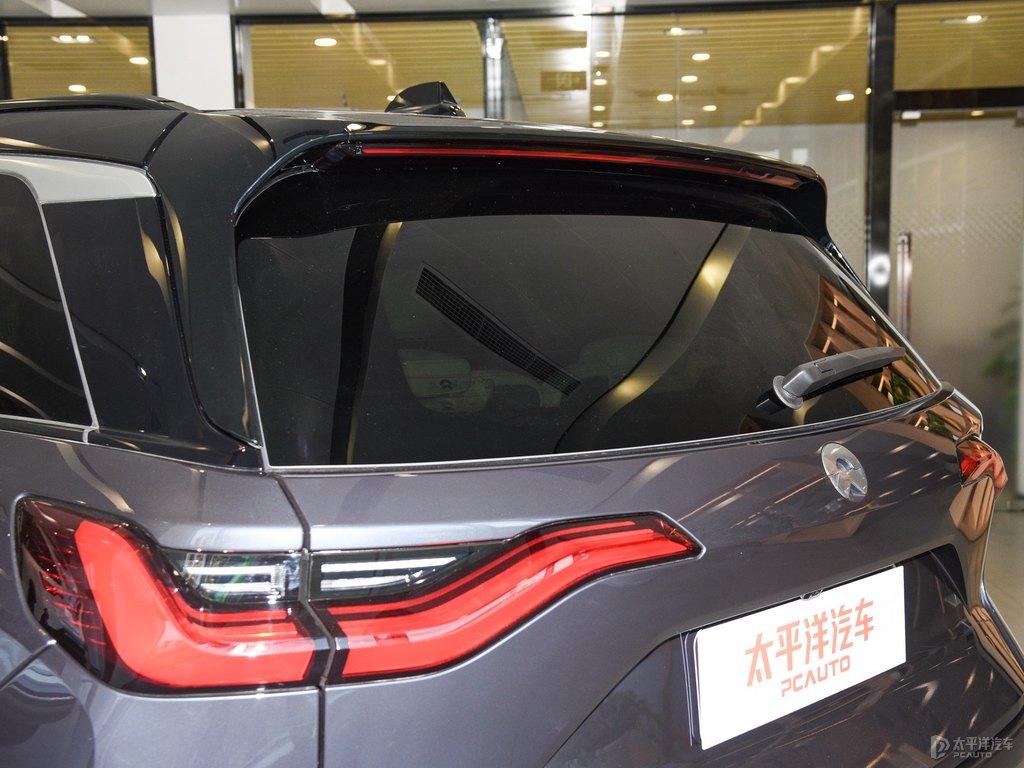 南極星藍蔚來ES8車尾外觀圖片