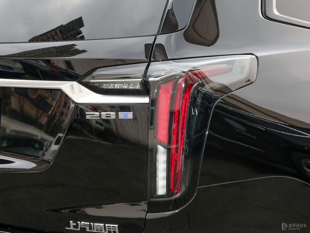 凱迪拉克XT6車尾外觀圖片