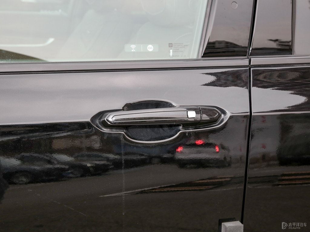 凱迪拉克XT6車身外觀圖片
