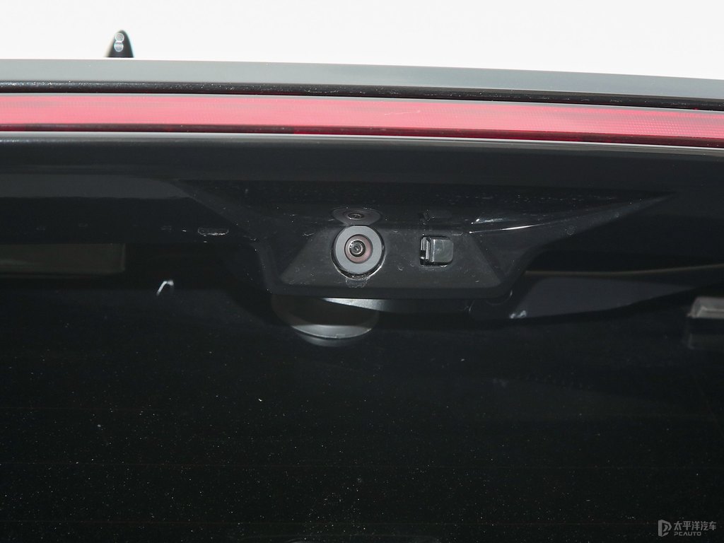 凱迪拉克XT6車尾外觀圖片