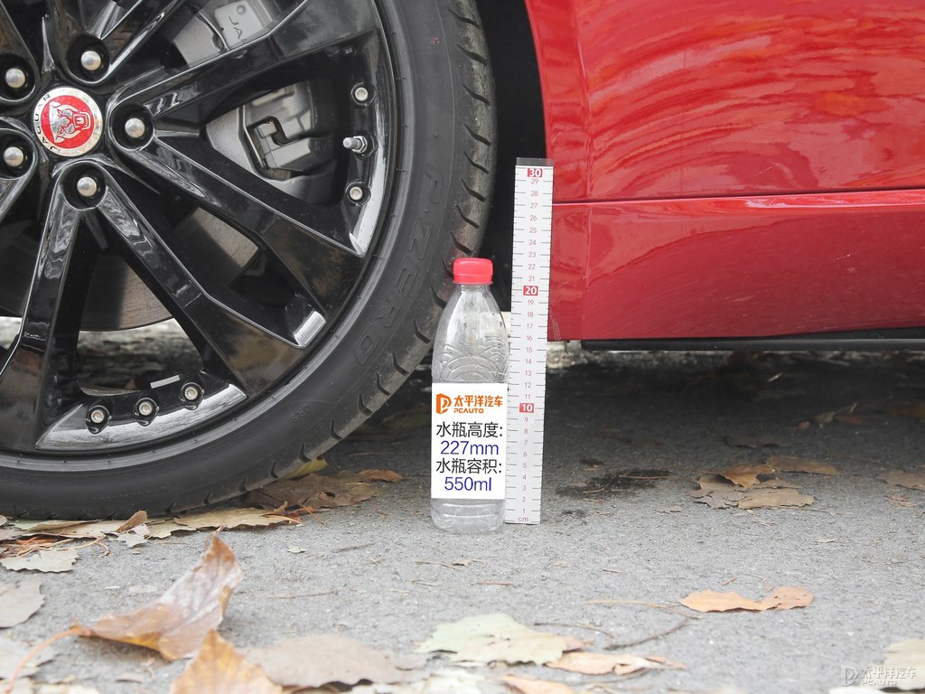 佛羅倫薩紅捷豹F-TYPE車身外觀圖片