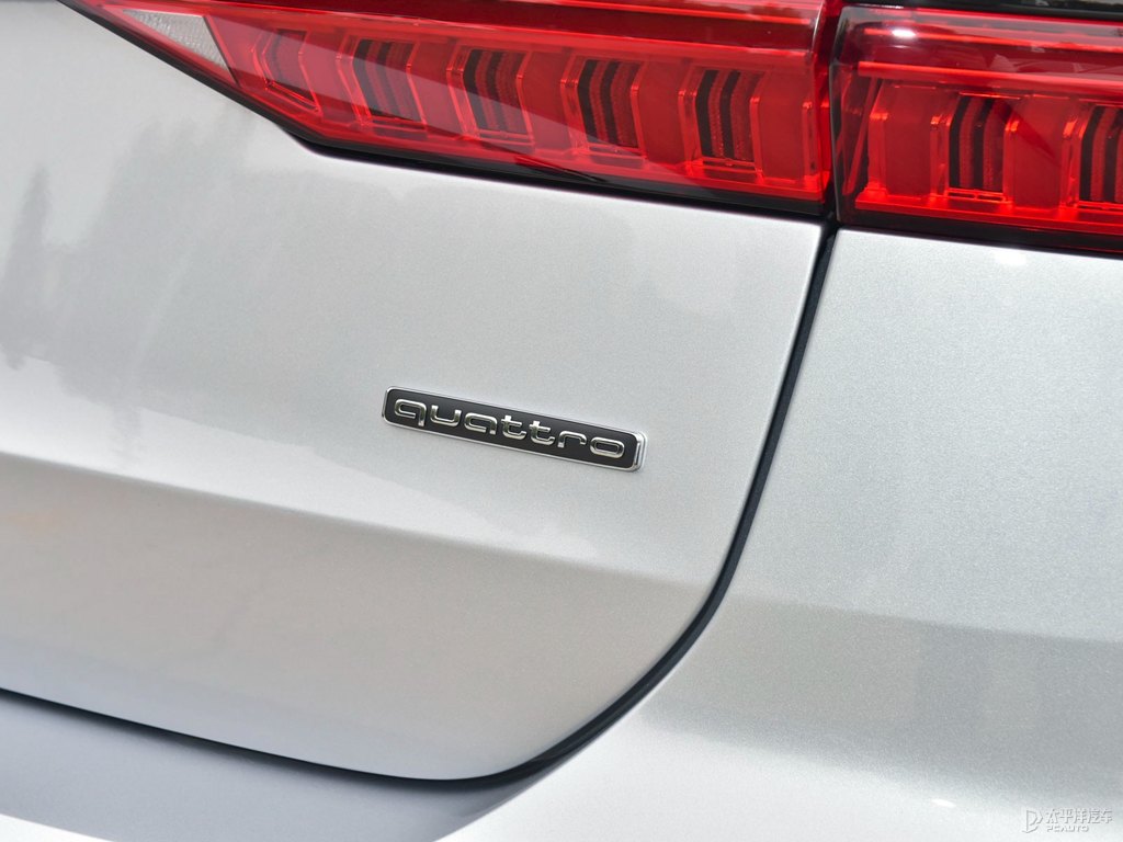 花劍銀奧迪A6(進(jìn)口)車尾外觀圖片