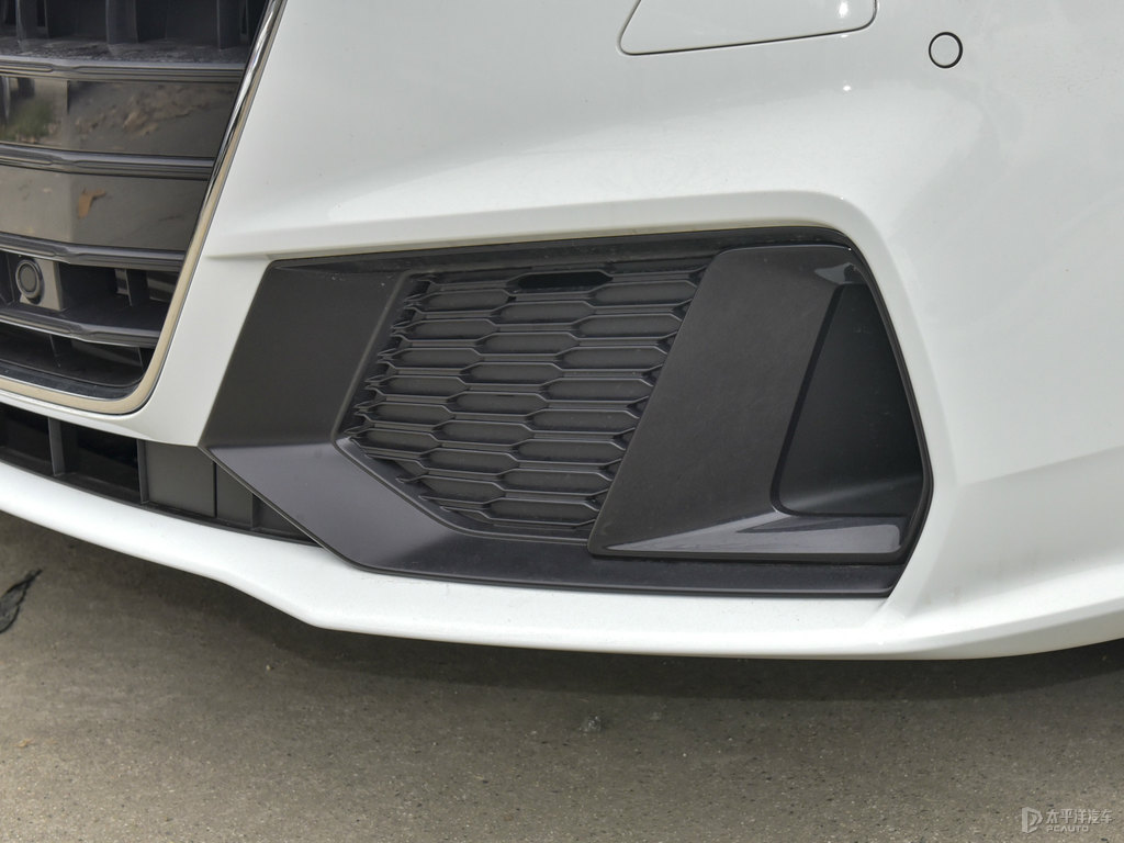 冰川白奧迪A7車頭外觀圖片