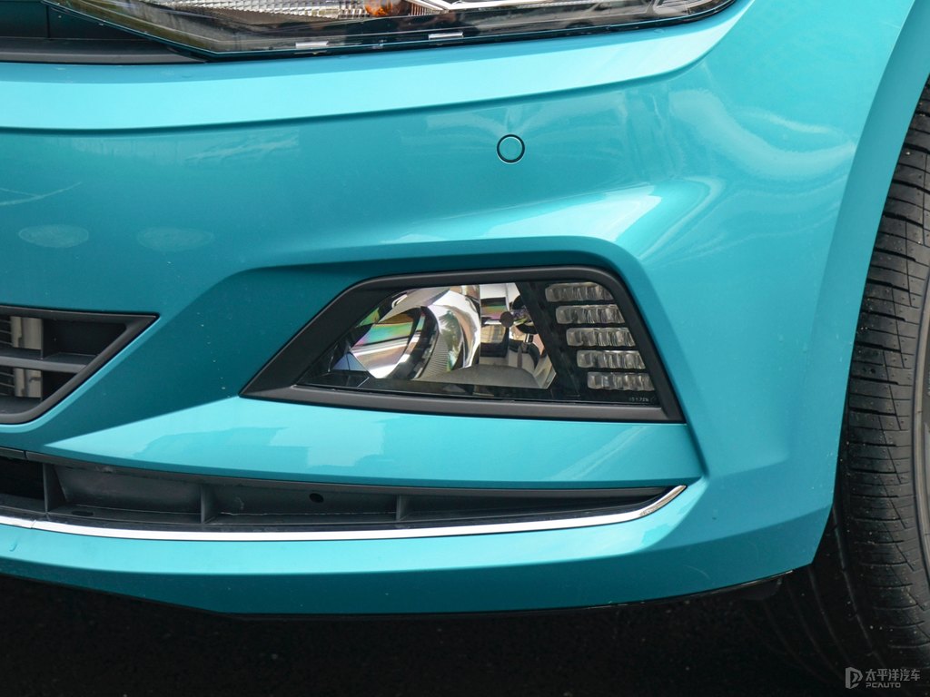 青檸綠大眾Polo車頭外觀圖片