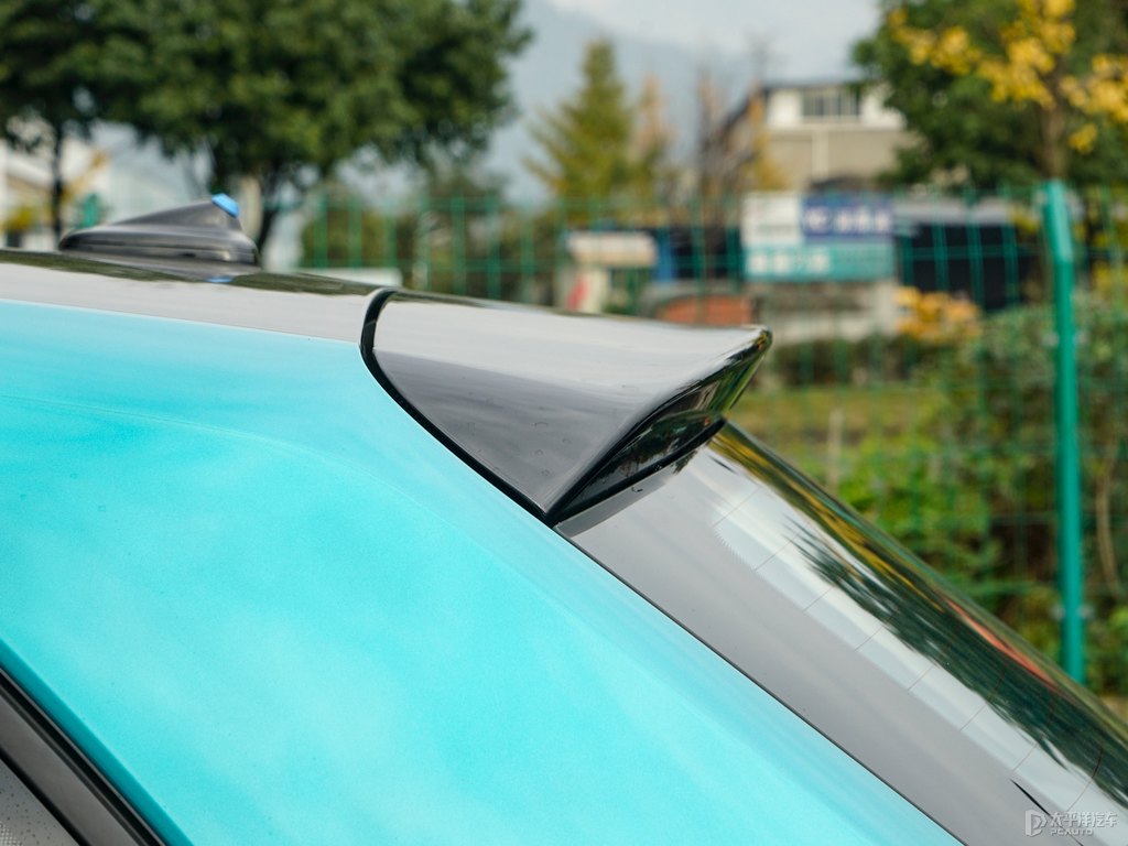 青檸綠大眾Polo車尾外觀圖片