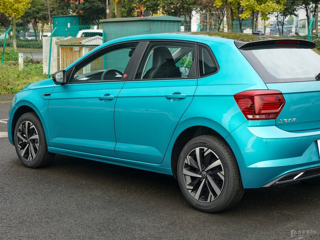 青檸綠大眾Polo車身外觀圖片