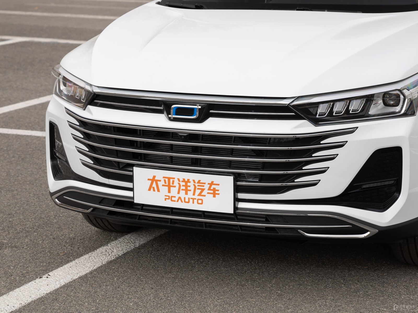 奔騰T77外觀高清大圖