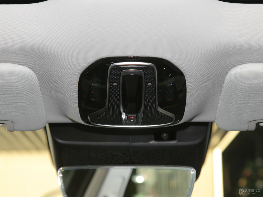 極地白AION LX車廂內飾圖片