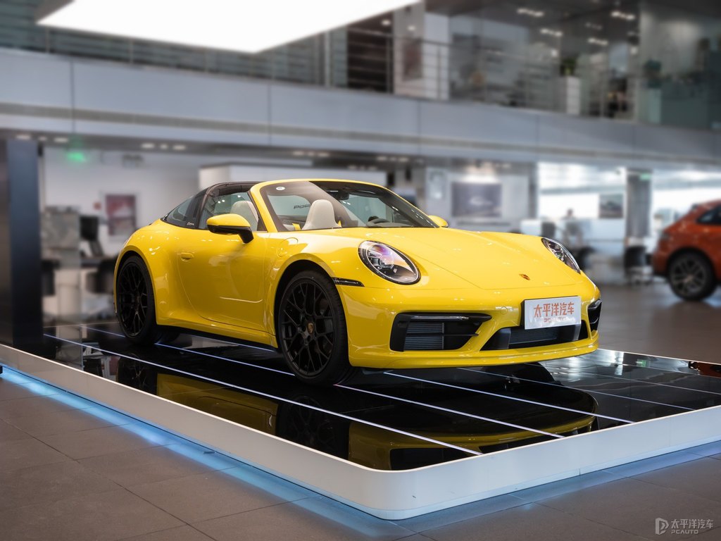 競速黃保時(shí)捷911整車外觀外觀圖片