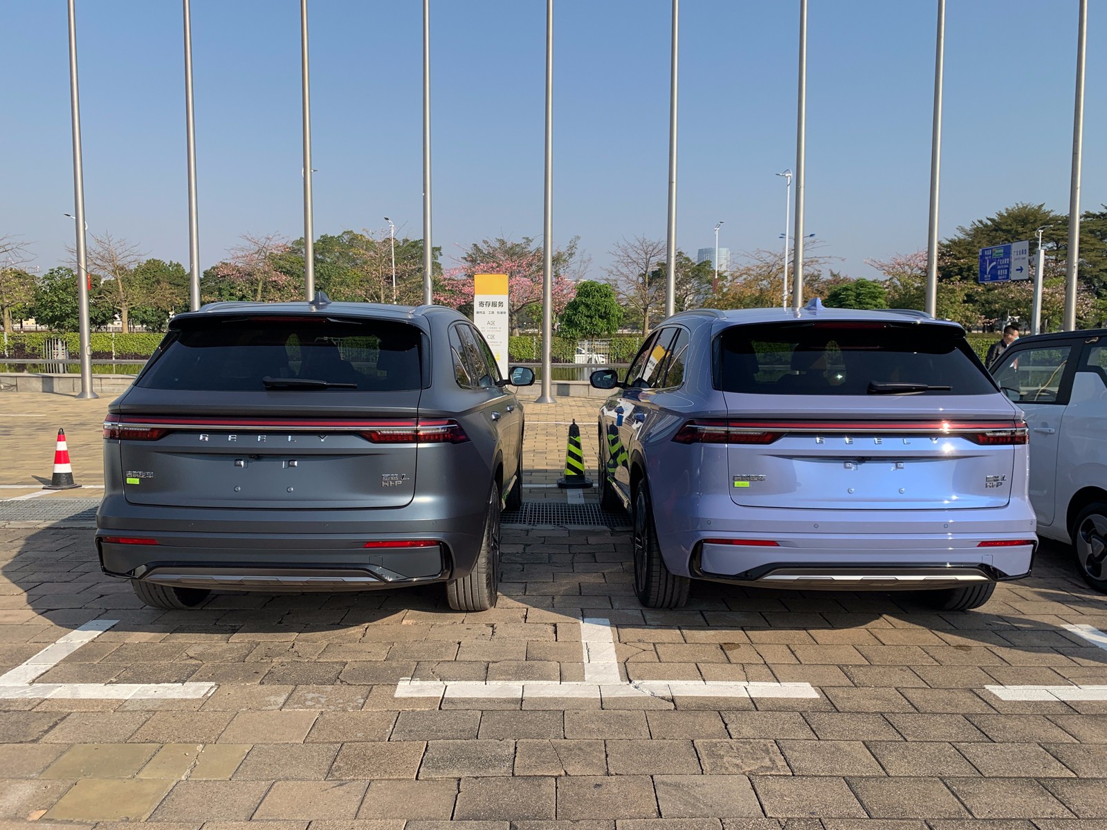 星越L增程電動版車展高清大圖