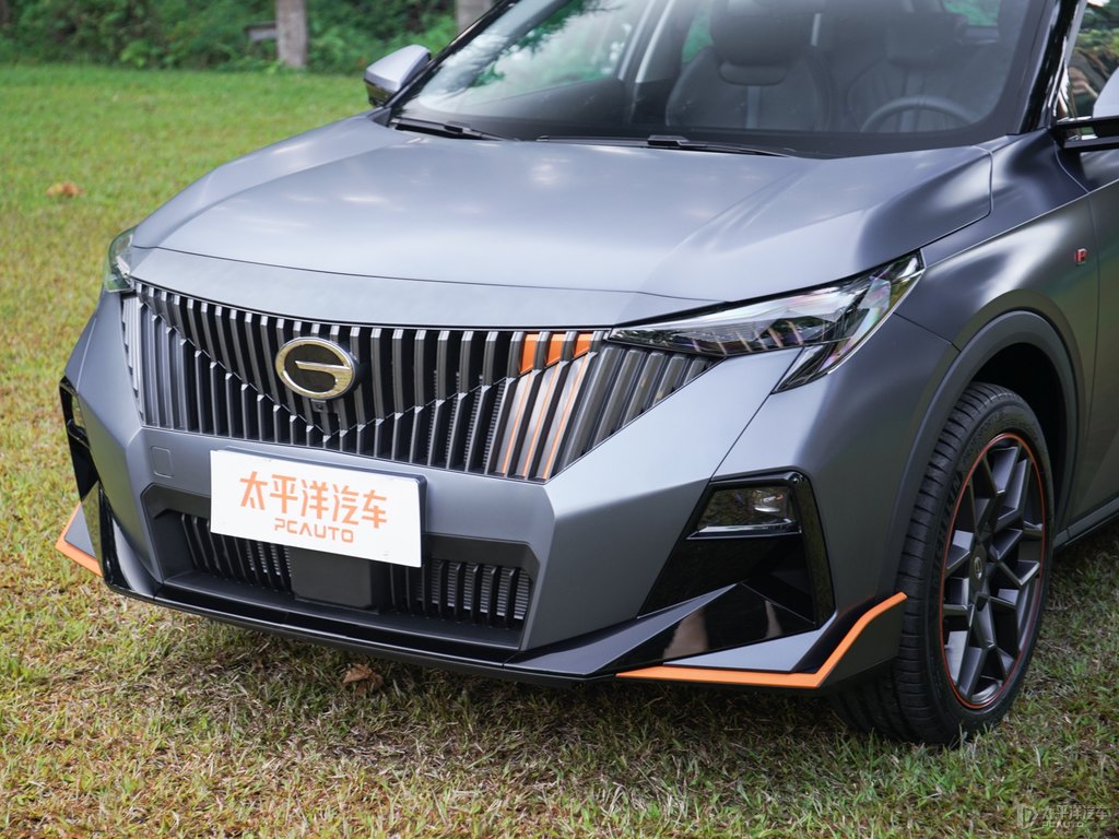 墨烯灰傳祺GS3車頭外觀圖片