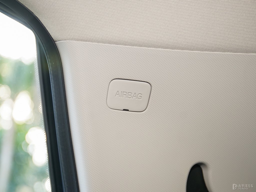 墨烯灰傳祺GS3車廂內(nèi)飾圖片