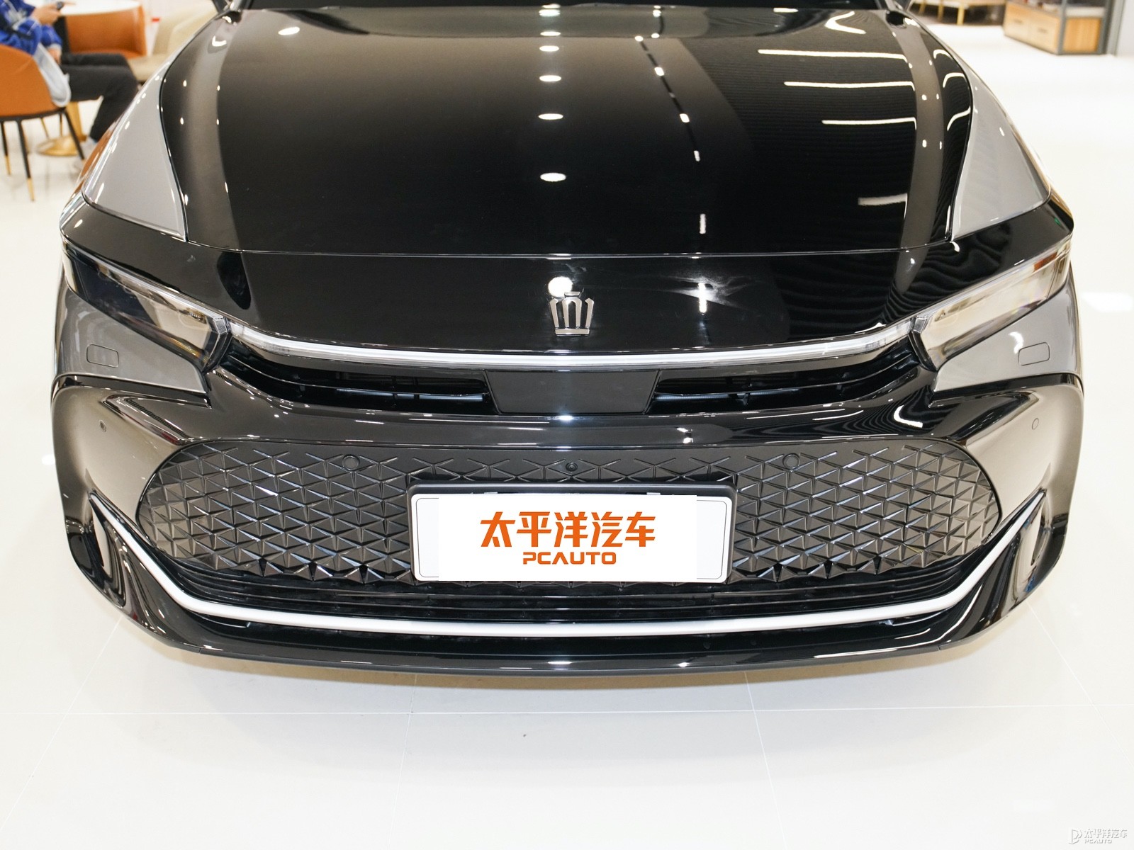 皇冠(進(jìn)口)外觀高清大圖