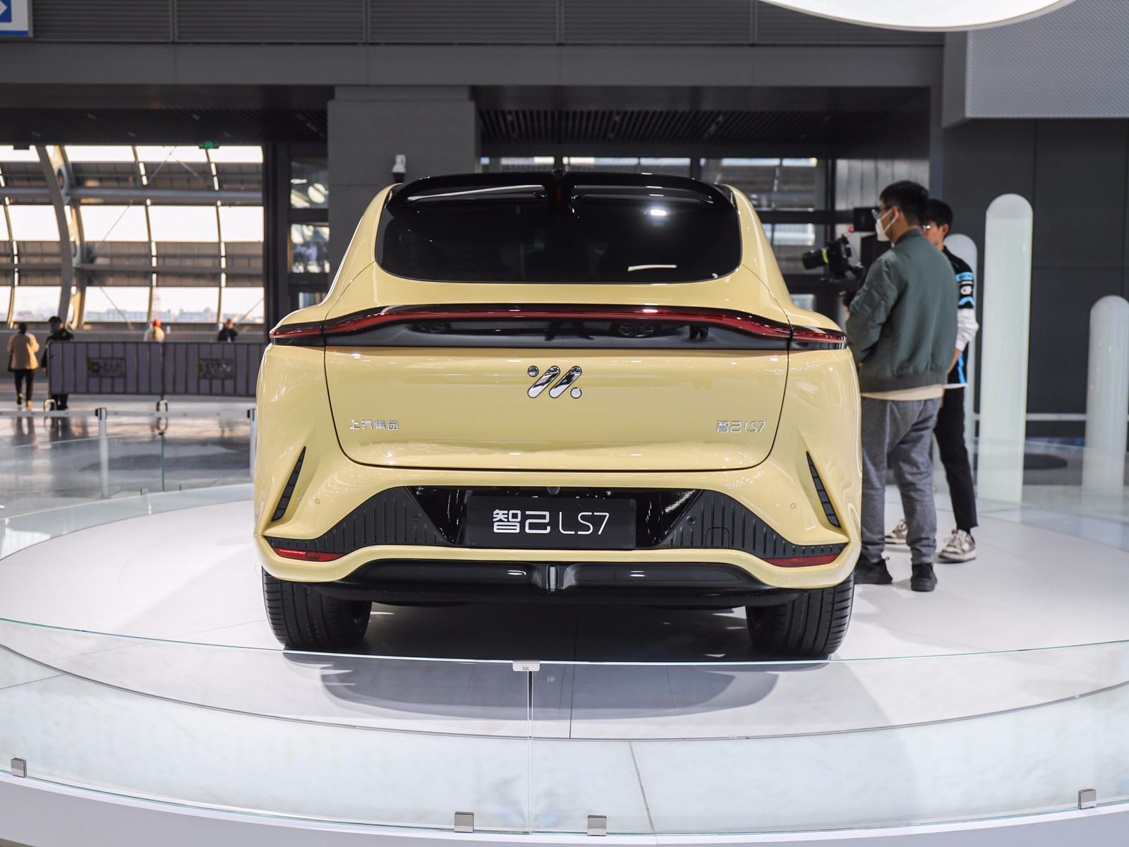 智己LS7車展高清大圖