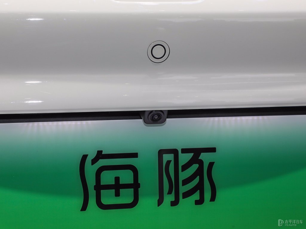 DƬ
