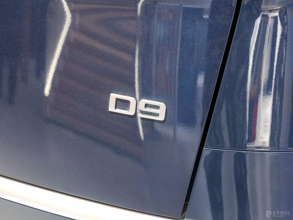 vD9DƬ