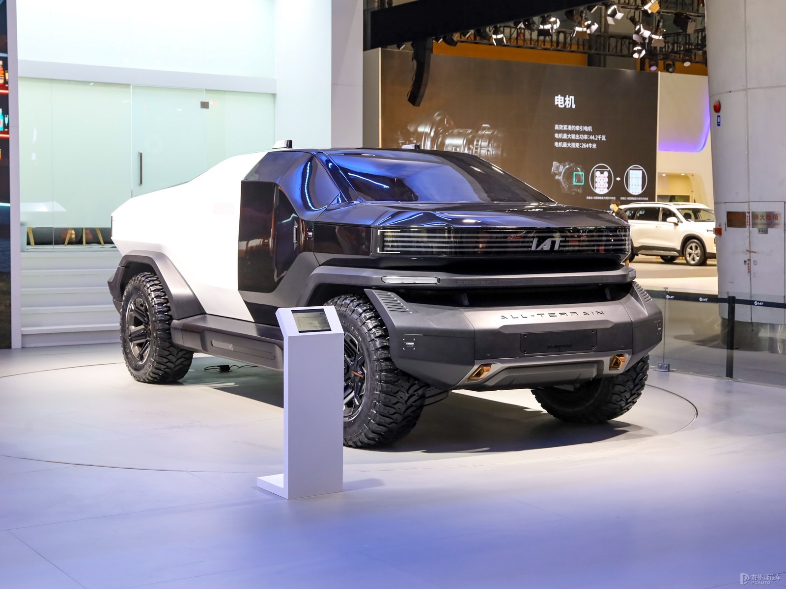 TRUCK MAD外觀高清大圖