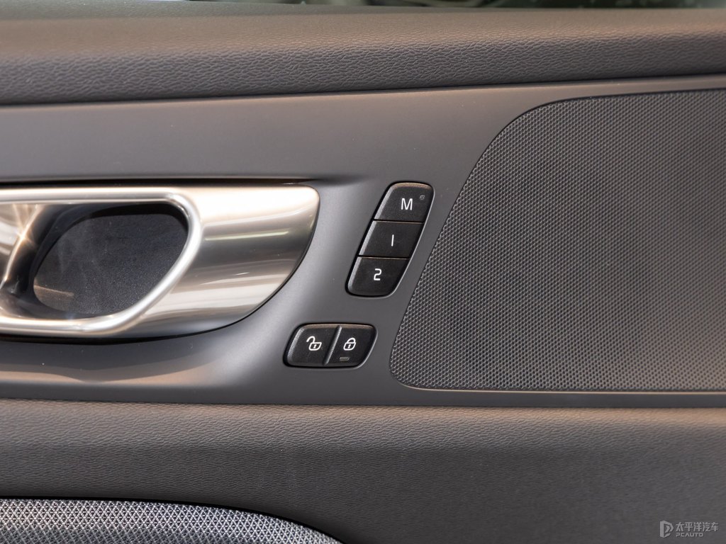 水晶白沃爾沃S60車廂內(nèi)飾圖片