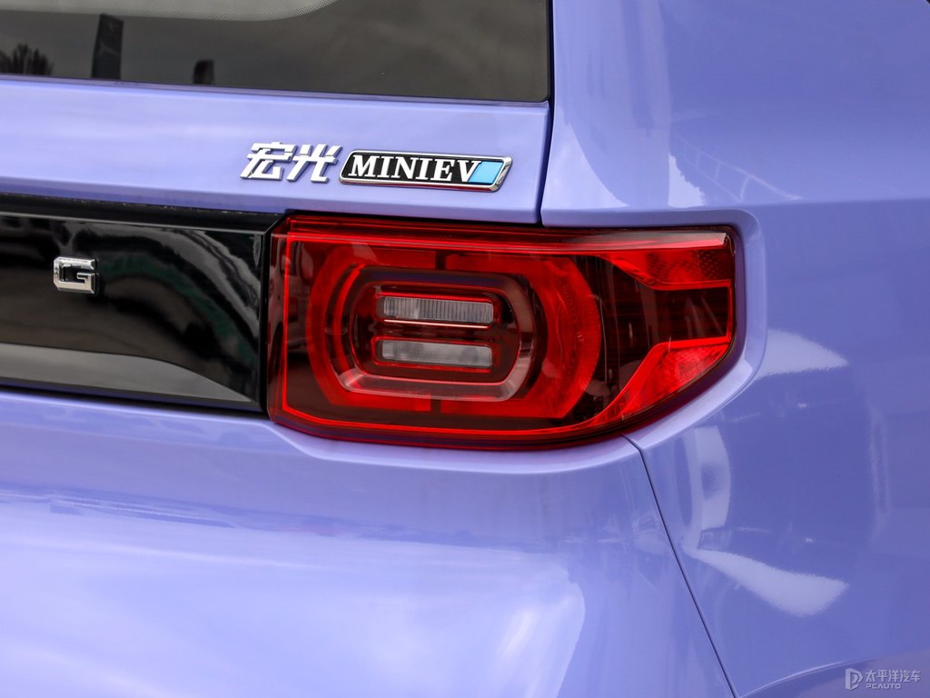 黑色+薰衣草紫宏光MINIEV車尾外觀圖片
