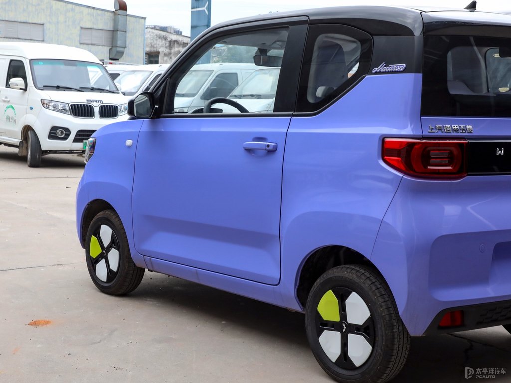 黑色+薰衣草紫宏光MINIEV車(chē)身外觀圖片
