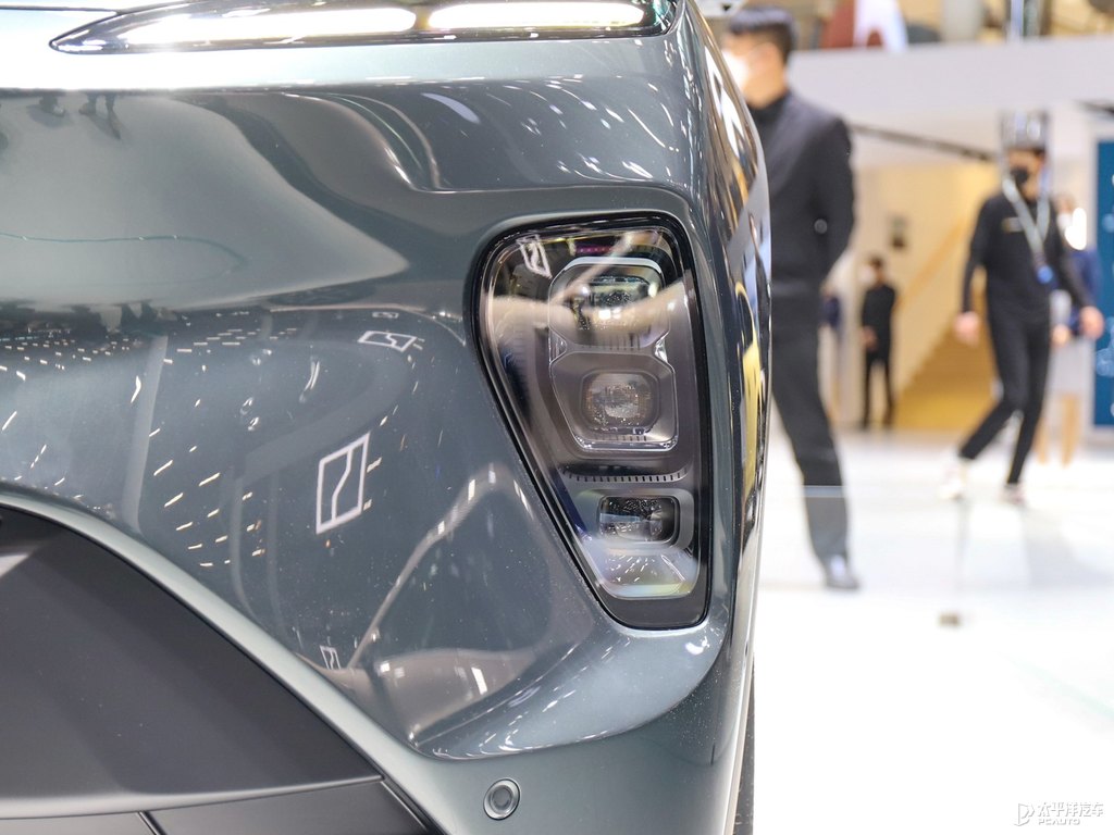星灰蔚來(lái)ES8車頭外觀圖片