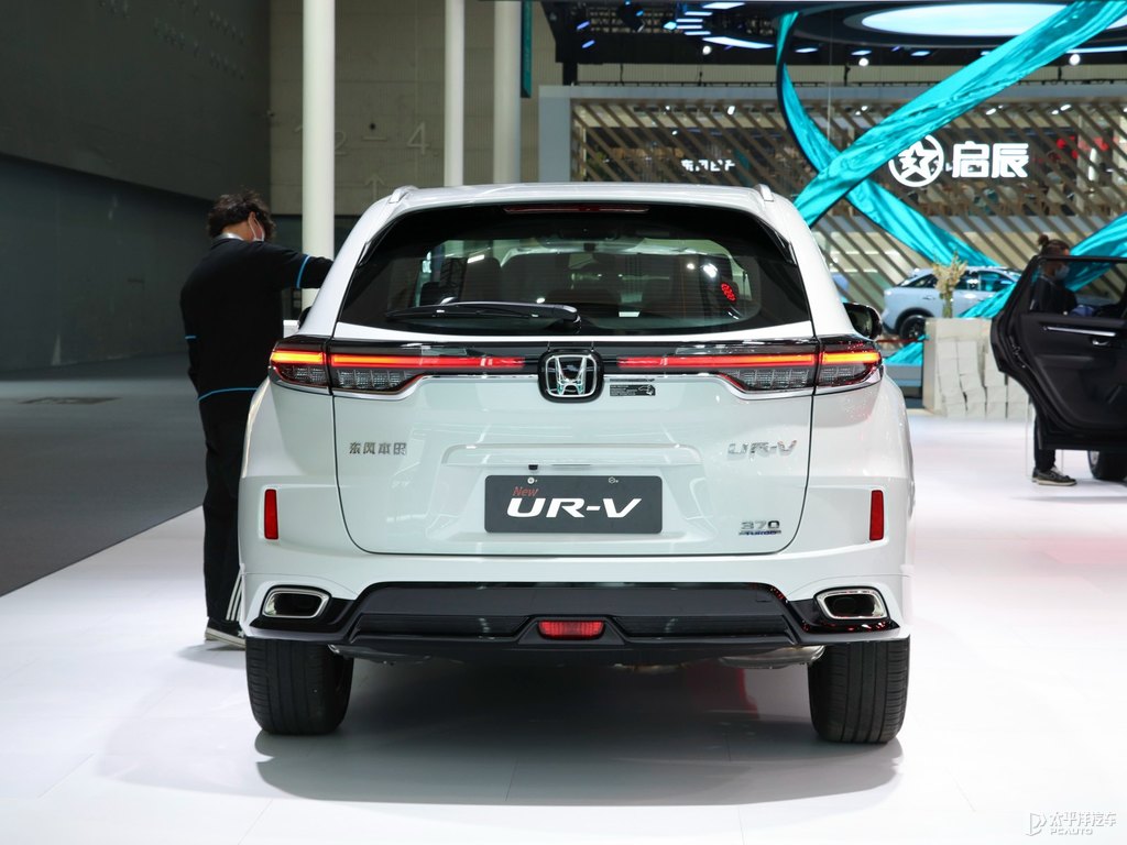 珍珠白本田UR-V整車外觀外觀圖片