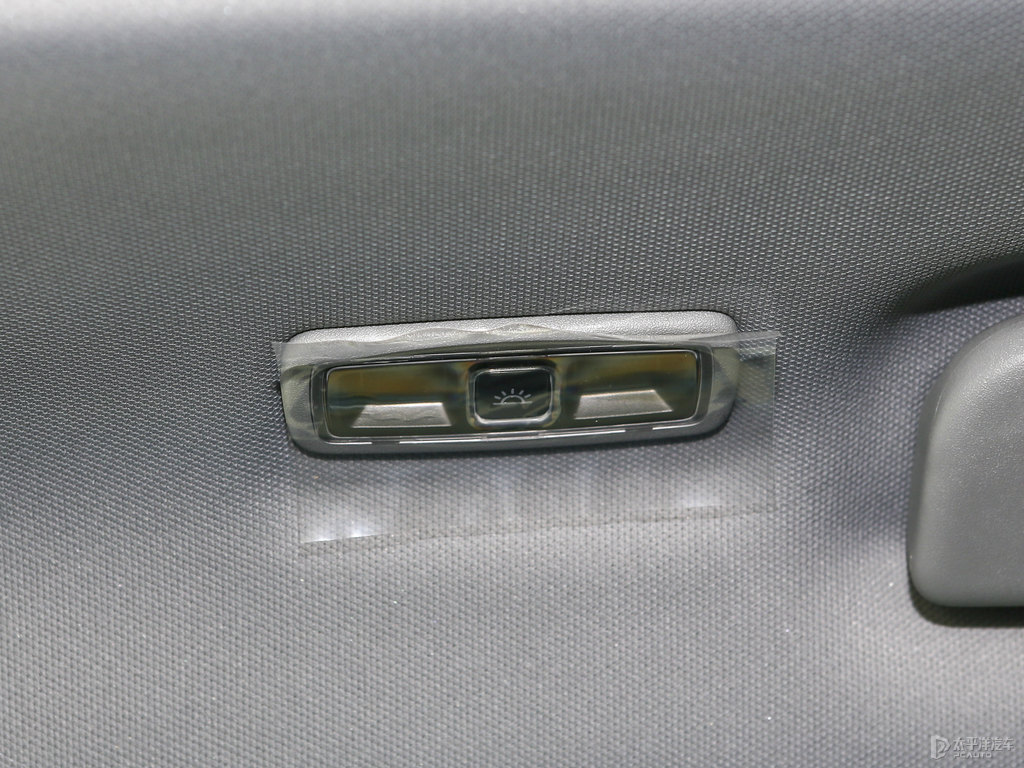 傳世藍冒險家車廂內(nèi)飾圖片
