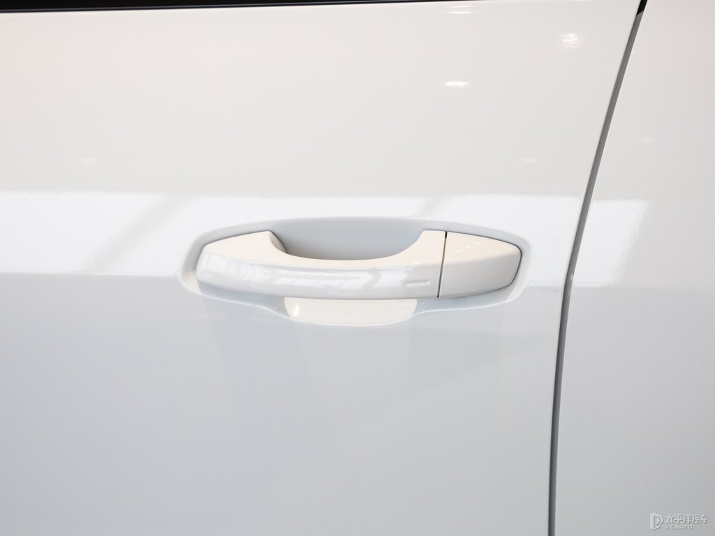 冰川白奧迪Q3 Sportback車身外觀圖片