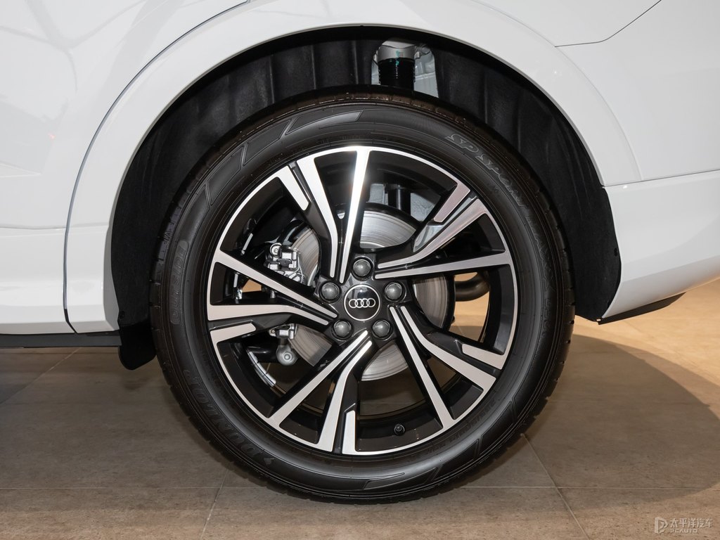 冰川白奧迪Q3 Sportback車身外觀圖片