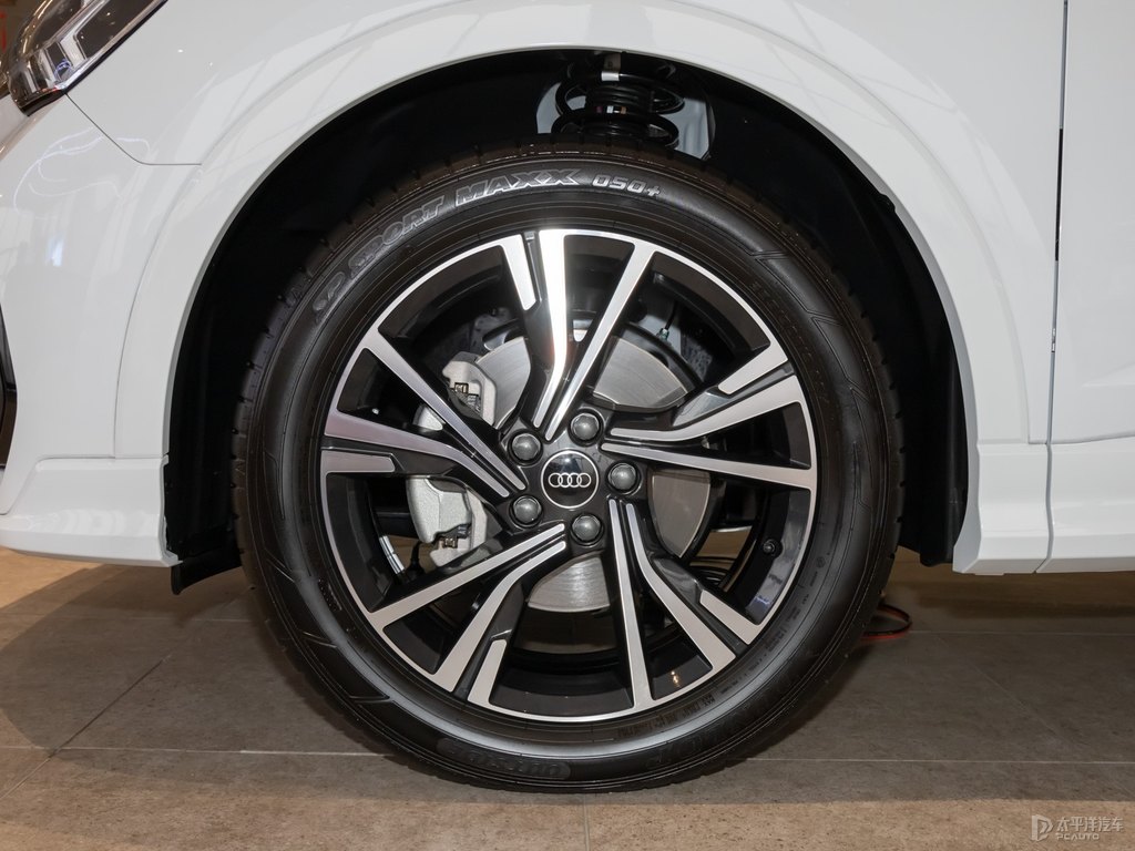 冰川白奧迪Q3 Sportback車身外觀圖片