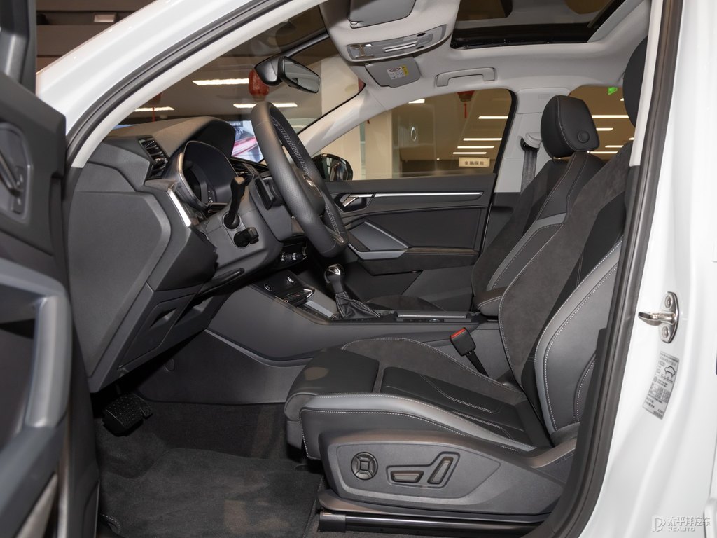 ׊WQ3 Sportback{˿ggDƬ