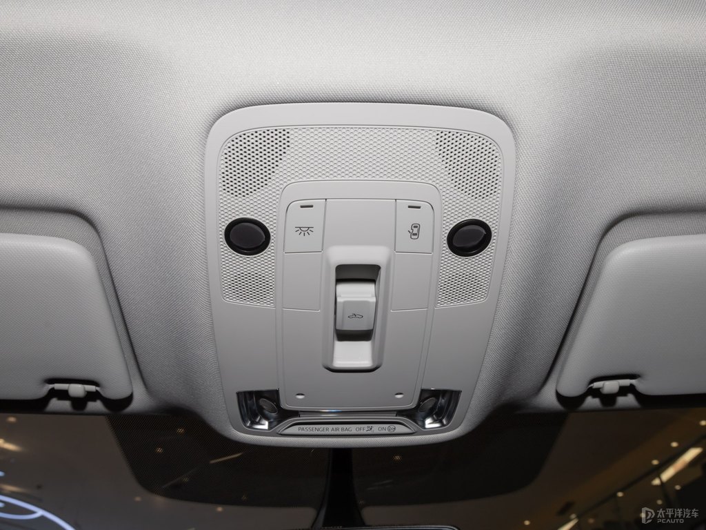 冰川白奧迪Q3 Sportback車廂內飾圖片