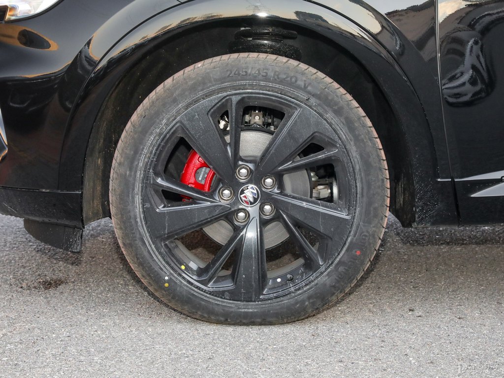 墨玉黑昂科威車身外觀圖片