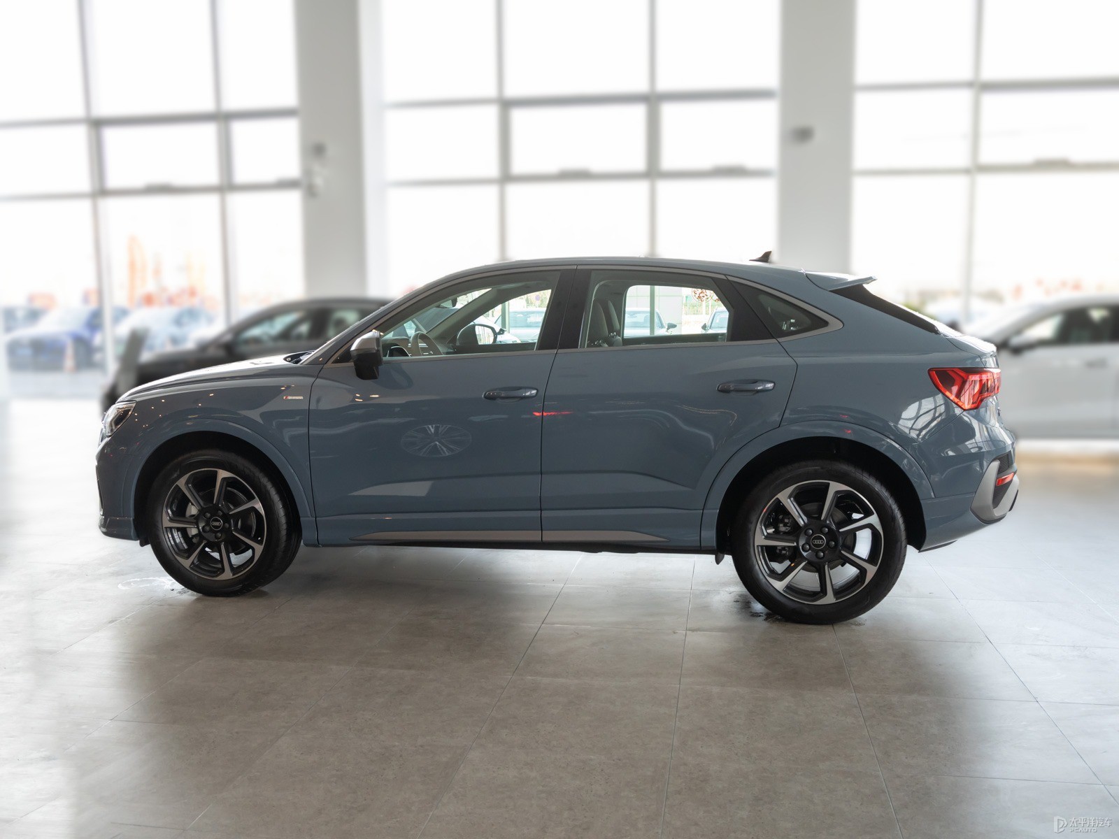 奧迪Q3 Sportback外觀高清大圖