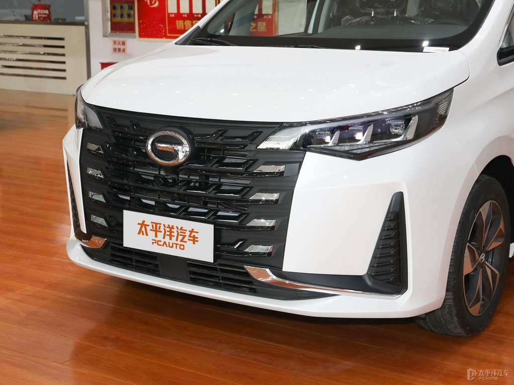 刃影白傳祺M6車(chē)頭外觀圖片