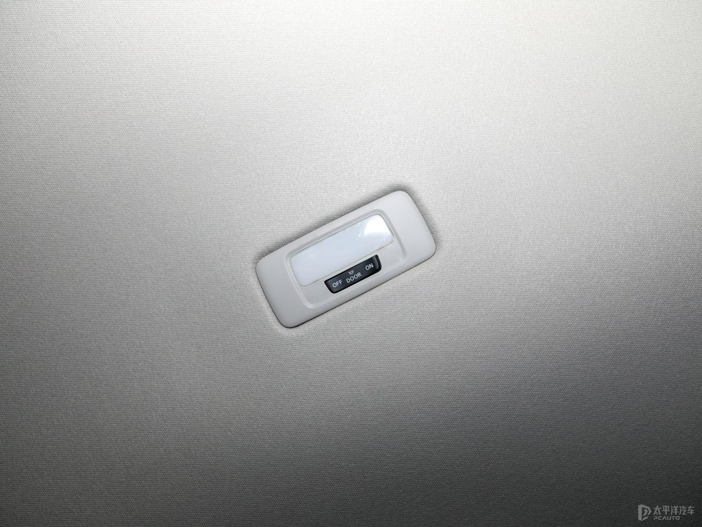 晶耀白思域車(chē)廂內(nèi)飾圖片