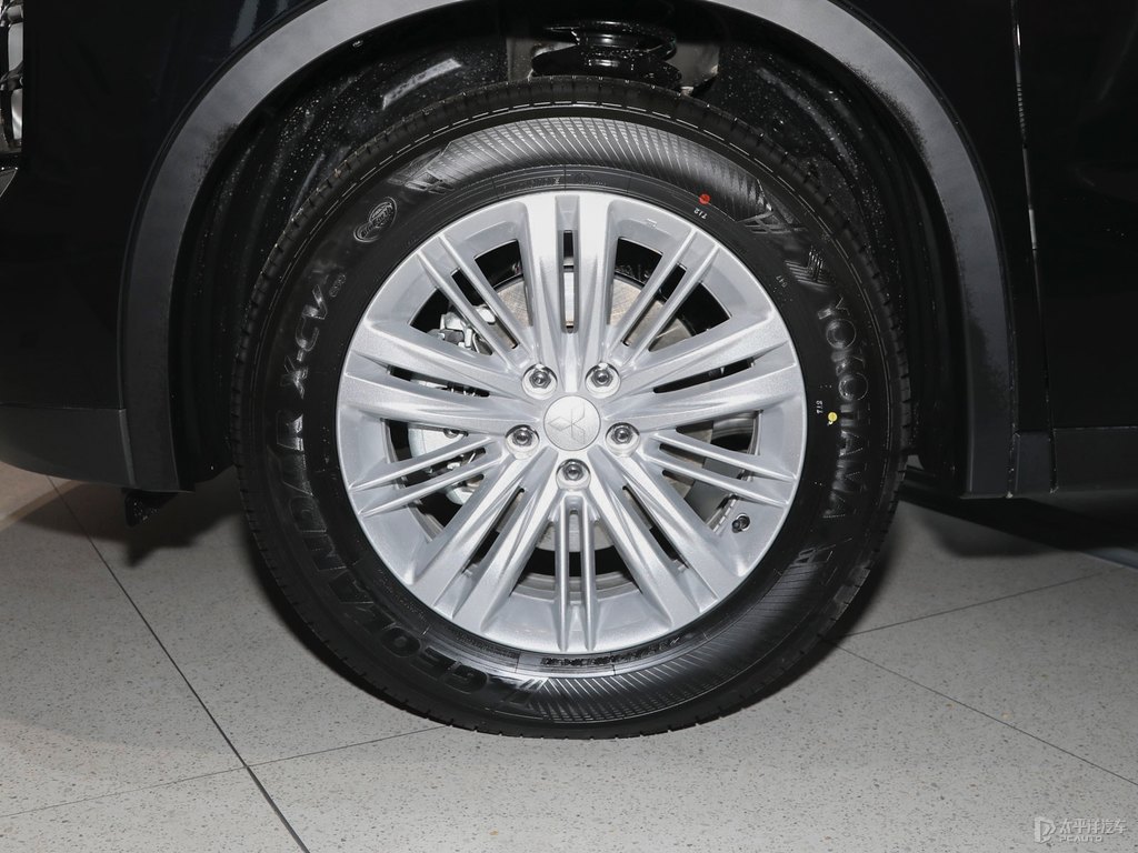 曜石黑歐藍(lán)德車身外觀圖片