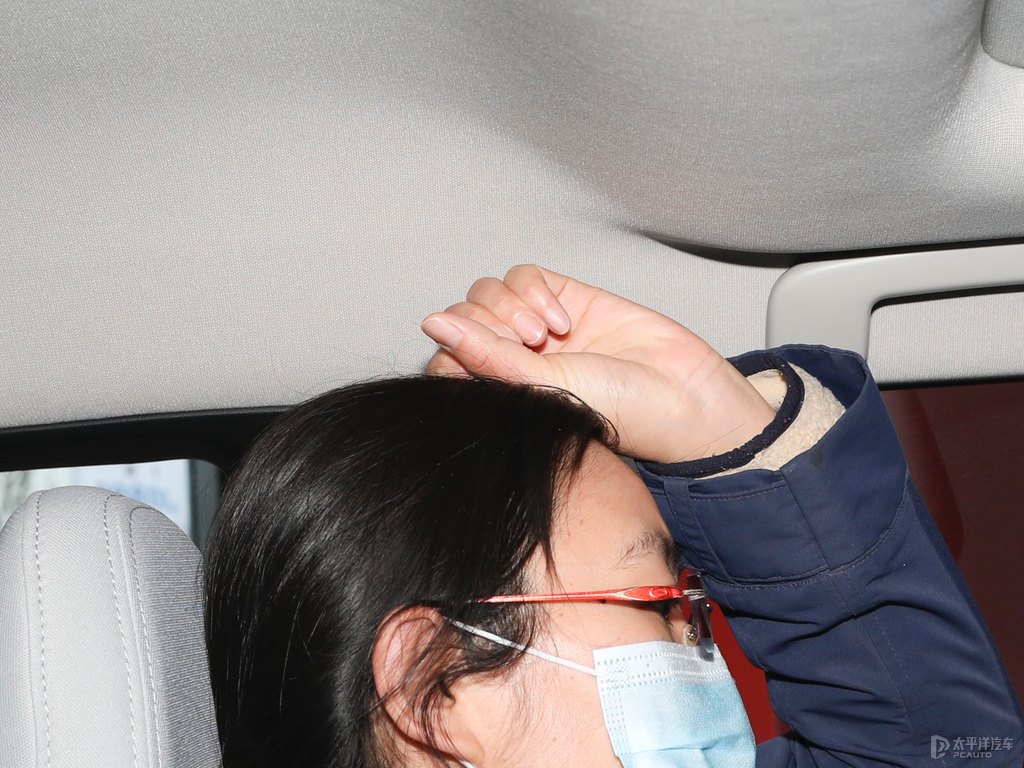 曜石黑歐藍德駕乘空間空間圖片