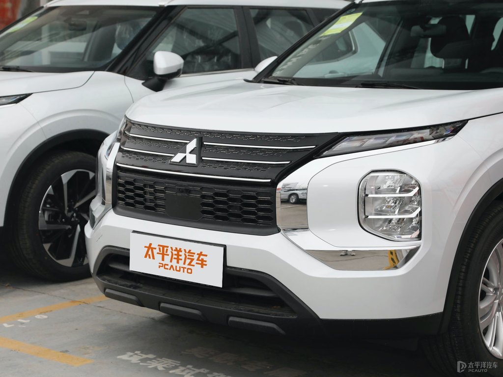 星鉆白歐藍(lán)德車頭外觀圖片