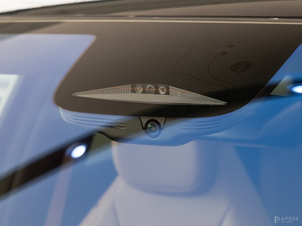 深空黑蔚來(lái)ES6車身外觀圖片