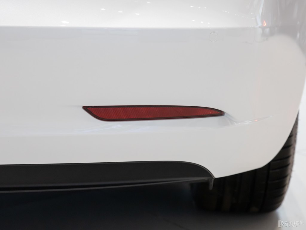 Model 3܇β^DƬ